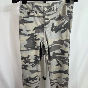 Indigo Thread Co Camo Skinny Jeans Women’s Size 6 Camouflage Denim Pants